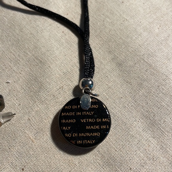 Murano Glass Venetian Reflections Round Necklace And Stud Earrings Set - Picture 5 of 5